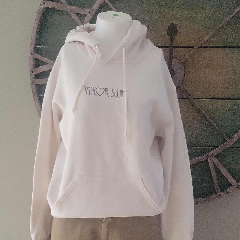 Taylor Swift The Eras Tour Heart Photo Cream Hoodie
